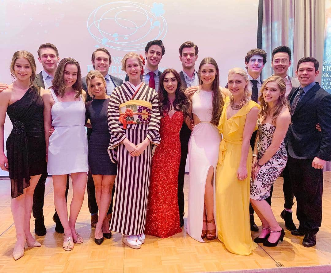 Skate Canadaさんのインスタグラム写真 - (Skate CanadaInstagram)「🇨🇦⛸ #TeamCanada looking sharp for the world championships banquet! #WorldFigure #TeamCanada #CreatingHistory // 🇨🇦⛸ #ÉquipeCanada a l’air chic pour le banquet des Championnats du monde! #MondiauxPatinage #ÉquipeCanada #Créerlhistoire  @namnamnoodle @sk8erkeeg @alainechartrand @aurora_cotop @gabby_daleman @kirsten_mt @marinarosauce1 @evelynwalsh_ @trenntmichaud @ka2sh @apoje @pipergilles @pauldpoirier @nik_sorensen」3月24日 21時57分 - skate_canada