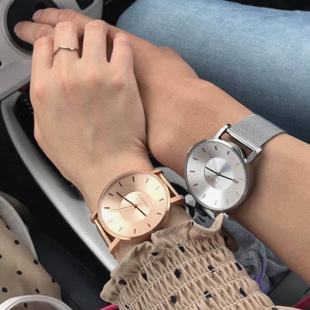 KLASSE14さんのインスタグラム写真 - (KLASSE14Instagram)「Love is in the air!  Silver or Rose Gold?  Which one is your favorite?  #OrdinarilyUnique #Klasse14 #volare Photo by @hi_na99 . . . . . #ootd #fashion #accessories #beunique #volare #giftideas #urbanstyle #lifestyle #fashiongram #fashionlover #instafashion #whatiwore #lifeisgood #streetfashion #picoftheday #instyle #wardrobe #standout #style #moments #instastyle #stylegram#lookbook #favorite」3月24日 22時00分 - klasse14