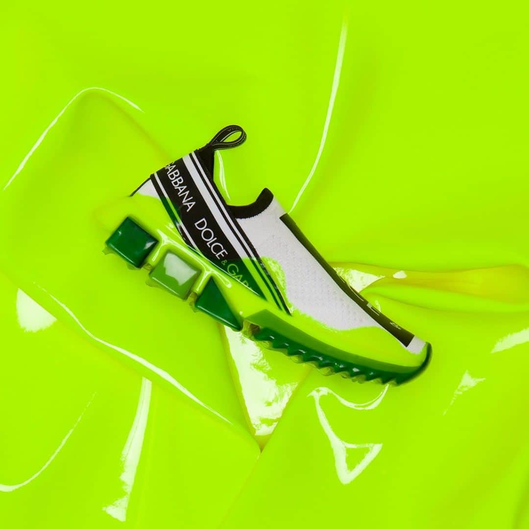 ドルチェ&ガッバーナさんのインスタグラム写真 - (ドルチェ&ガッバーナInstagram)「New and innovative, they're the #DGMelt Sneakers. Discover this unique handmade and bright sole. #DGSneakers #DGShoes #DGWomen」3月24日 22時00分 - dolcegabbana