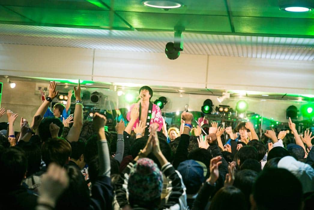 U太さんのインスタグラム写真 - (U太Instagram)「サヌキロックコロシアム10周年！ 今年もありがとう。 今日のライブを胸に秘めて、また明日から頑張りましょねー！ そしてまた来年！ 関わってくださった全ての皆さま、お疲れ様でした！  #サヌキロック #サヌキロックコロシアム」3月24日 22時24分 - utasuxing