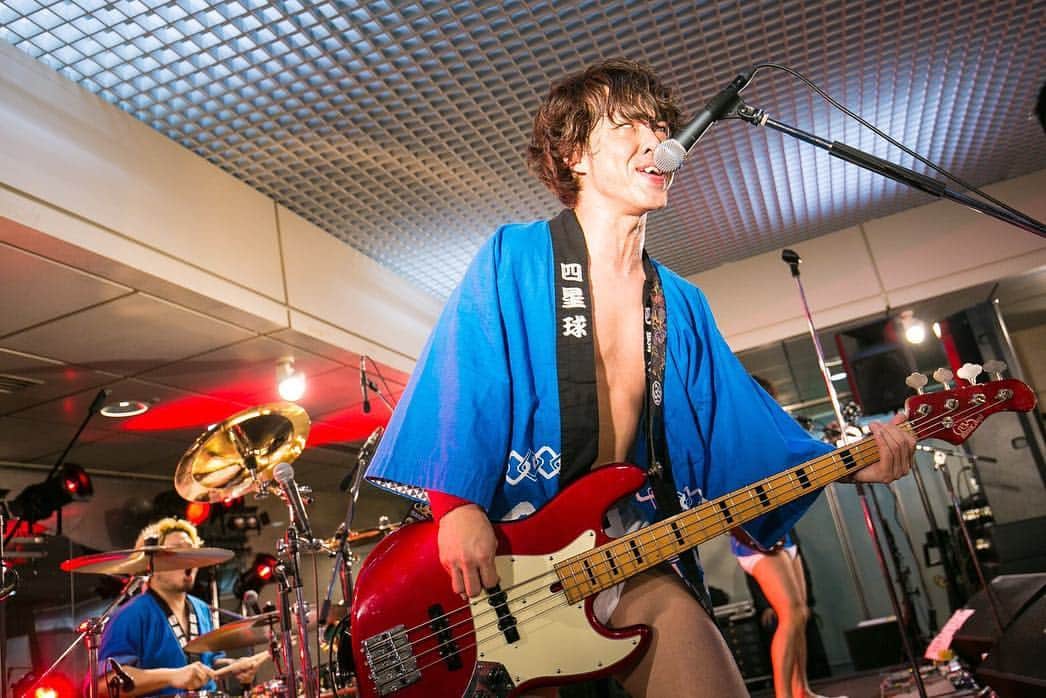 U太さんのインスタグラム写真 - (U太Instagram)「サヌキロックコロシアム10周年！ 今年もありがとう。 今日のライブを胸に秘めて、また明日から頑張りましょねー！ そしてまた来年！ 関わってくださった全ての皆さま、お疲れ様でした！  #サヌキロック #サヌキロックコロシアム」3月24日 22時24分 - utasuxing