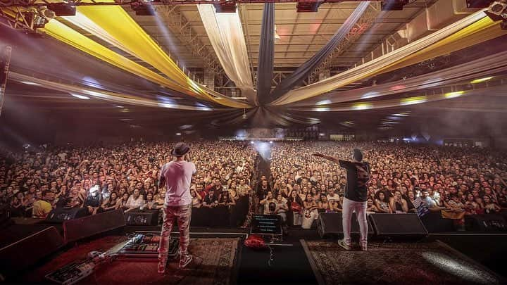 Jorge & Mateusさんのインスタグラム写真 - (Jorge & MateusInstagram)「Obrigado, Blumenau. Obrigado Santa Catarina! Foi lindo demais reencontrar todos vocês. Um beijooo e até a próxima!!! #JeMemBlumenau」3月24日 22時36分 - jorgeemateus