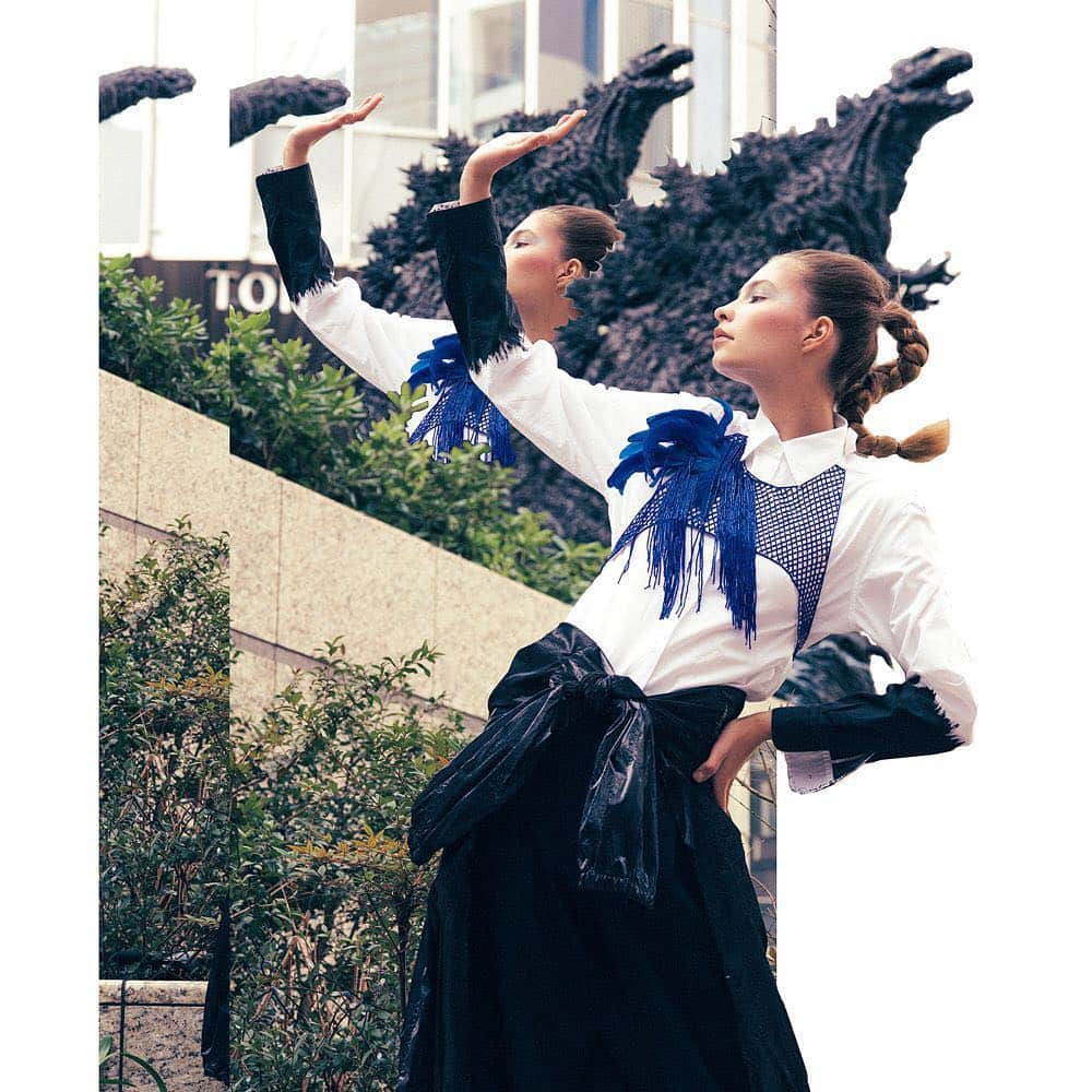 ginza magazineさんのインスタグラム写真 - (ginza magazineInstagram)「2019年春、東京シック。⠀ -TOKYO Rendezvous-⠀ DRIES VAN NOTEN @driesvannoten⠀ ⠀ #ginzamagazine #tokyo #19ss #fashion #driesvannoten #東京 #ファッション #ドリスヴァンノッテン」3月24日 22時43分 - ginzamagazine