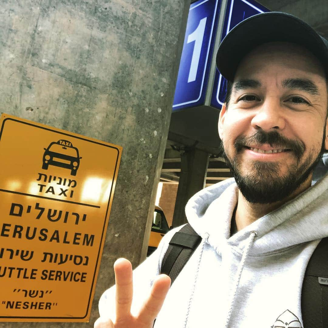 マイク・シノダさんのインスタグラム写真 - (マイク・シノダInstagram)「Just arrived // excited for the shows here in Israel #posttraumatictour」3月24日 22時47分 - m_shinoda