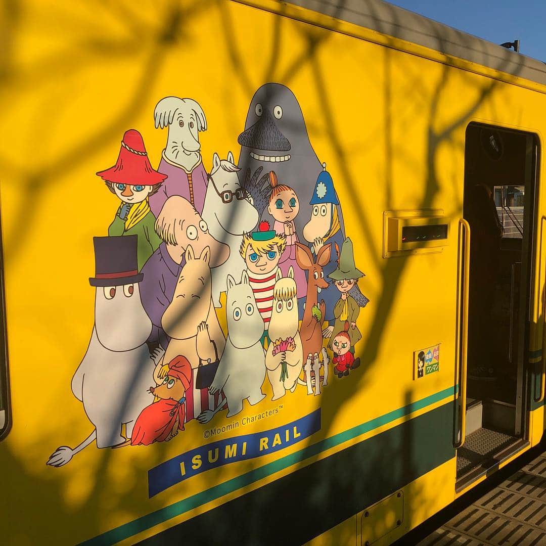 岡安章介さんのインスタグラム写真 - (岡安章介Instagram)「本日は千葉県で「〜いすみ鉄道元気プロジェクト〜 ラママ新人コント大会inおおたき」 でネタをやってきました！会場はとても温かくて、芸人さん達も笑顔でネタをしてました。楽しかった… って言うインスタあげる為の写真は一枚もなく、空き時間のいすみ鉄道ばっかり。いすみ鉄道元気プロジェクトだけ載せます。 #ラママ新人コント大会#大多喜#いすみ鉄道」3月24日 23時00分 - naname45okayasuakiyoshi