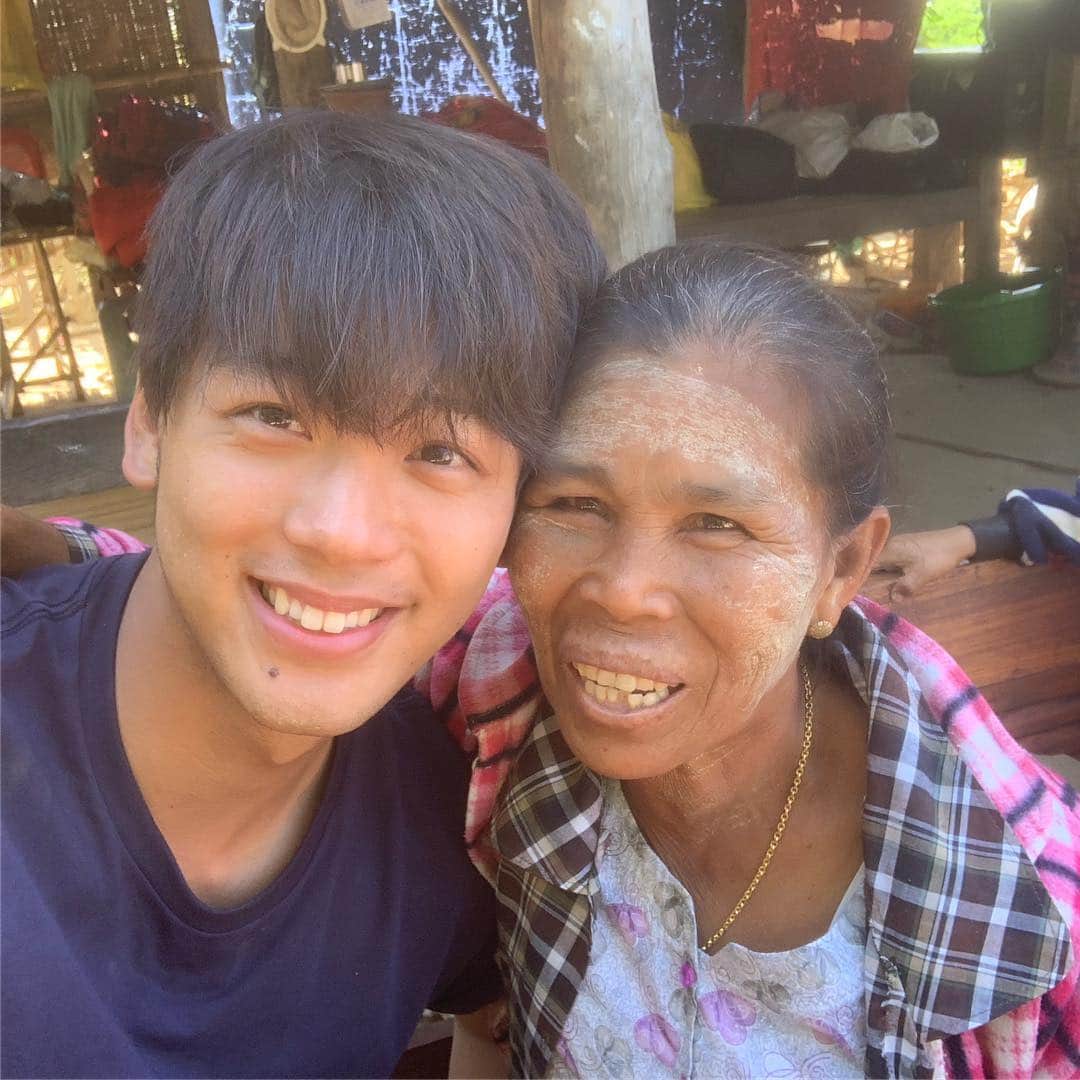 竹内涼真さんのインスタグラム写真 - (竹内涼真Instagram)「ありがとうございました🙏☺️ #ミャンマー #世界ウルルン滞在記  家族が増えました😌^ ^ 素敵な旅でした。 感謝してます。」3月24日 23時14分 - takeuchi_ryoma