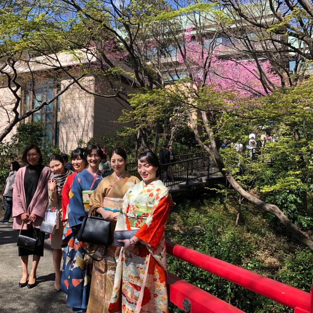 薄田ジュリアさんのインスタグラム写真 - (薄田ジュリアInstagram)「☑︎ 東京は一足早く 桜の開花が進んでました。  #椿山荘庭園」3月24日 23時26分 - julia_usuda