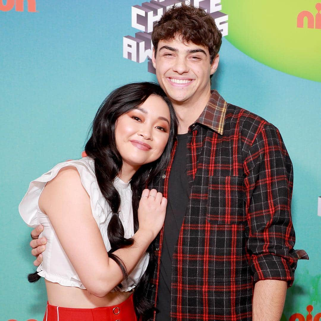 Teen Vogueさんのインスタグラム写真 - (Teen VogueInstagram)「Forever stanning these two. ❤️❤️❤️ @lanacondor @ncentineo #kidschoiceawards」3月24日 23時32分 - teenvogue