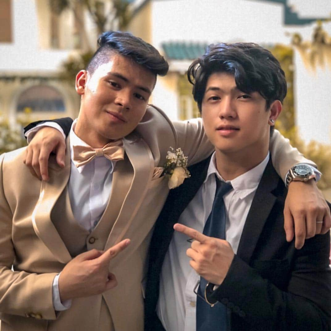 Ranz Kyleさんのインスタグラム写真 - (Ranz KyleInstagram)「Congrats to my Brother man! I remember not too long ago we were just asking each other who’s gon be our future wives haha! Now you found yours! the boys and i are happy for you! Wishing you both an amazing life together, filled with overflowing joy and happiness! 😁🤵🏻👰🏻💯 #wedding #wheresmyfuturewife 😂」3月24日 23時42分 - ranzkyle