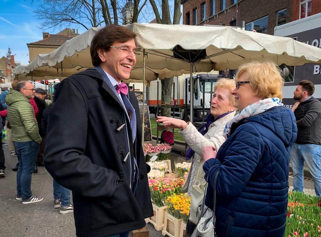 エリオ・ディルポさんのインスタグラム写真 - (エリオ・ディルポInstagram)「Un temps idéal pour se balader au marché aux fleurs de la Ducasse de Messines. Bon dimanche ensoleillé à toutes et à tous ! #dimanche #marche #fleurs #ducasse #mons #messines #instagood」3月25日 0時06分 - eliodirupo