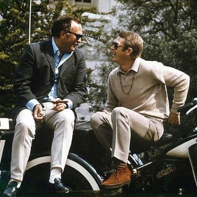 のインスタグラム：「INSPO | Steve McQueen’s undeniable style makes him a reoccurring menswear reference. “The King of Cool” was rarely seen without his brown suede Sanders chukka. Effortlessly paired with trousers or denim; we took notice and updated the legend-approved classic. - #ToddSnyder #SteveMcqueen」