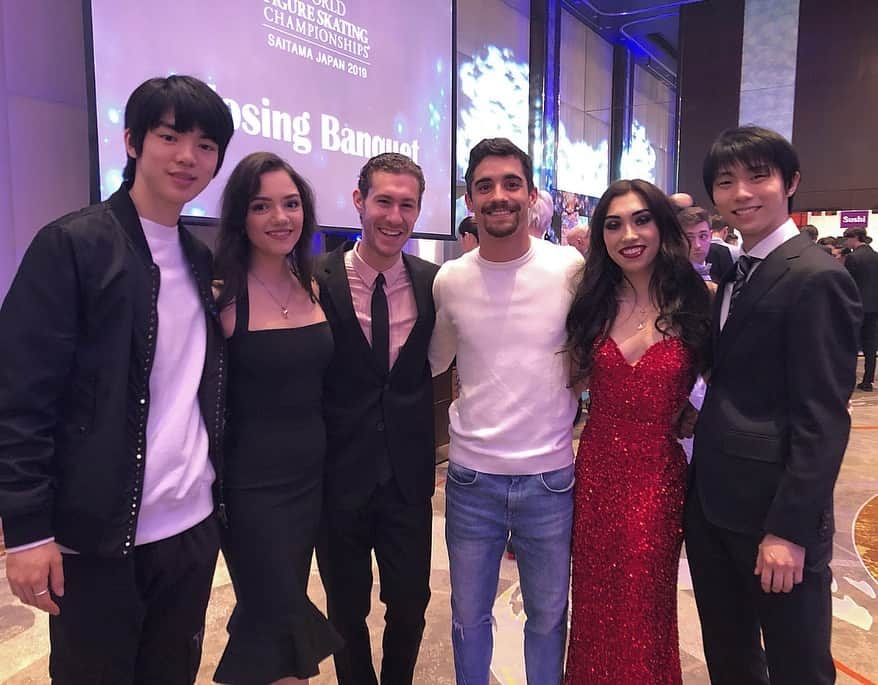 ジェイソン・ブラウンさんのインスタグラム写真 - (ジェイソン・ブラウンInstagram)「Closing banquet with the fam! ❤️ チームクリケットクラブは一緒に！#TeamCricket #WorldFigure ✨」3月25日 0時18分 - jasonbskates