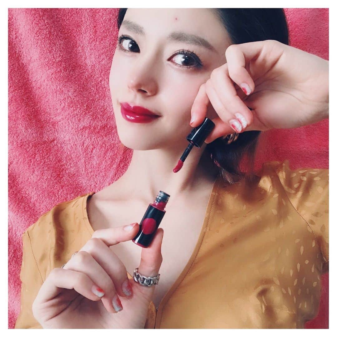 高木美知瑠さんのインスタグラム写真 - (高木美知瑠Instagram)「. SHISEIDO  PICO𓂃💋·˖ᐝ . 𝙻𝚒𝚙┈ 𝟢𝟨. 待ち合わせ 𝙽𝚊𝚒𝚕┈ 𝟢𝟪. 本命 . かわいい色たち ◟̆◞̆ ┈♡♡ ほんでこのリップ発色めちゃくちゃいいし ぷるぷるにしてくれる🥰💄﻿·˖✶！ #shiseidoginzatokyo #shiseidomakeup #picoshiseido #sweet #shiseido #pr #tokyo#japan#nail#nails#cosme#cosmetic#cosmetics#color#pink#red#self#selfie#lip#gloss#ネイル#グロス#リップ#スウィートインスタ #gn ☾︎.*·̩͙」3月25日 0時51分 - michiru_takagi