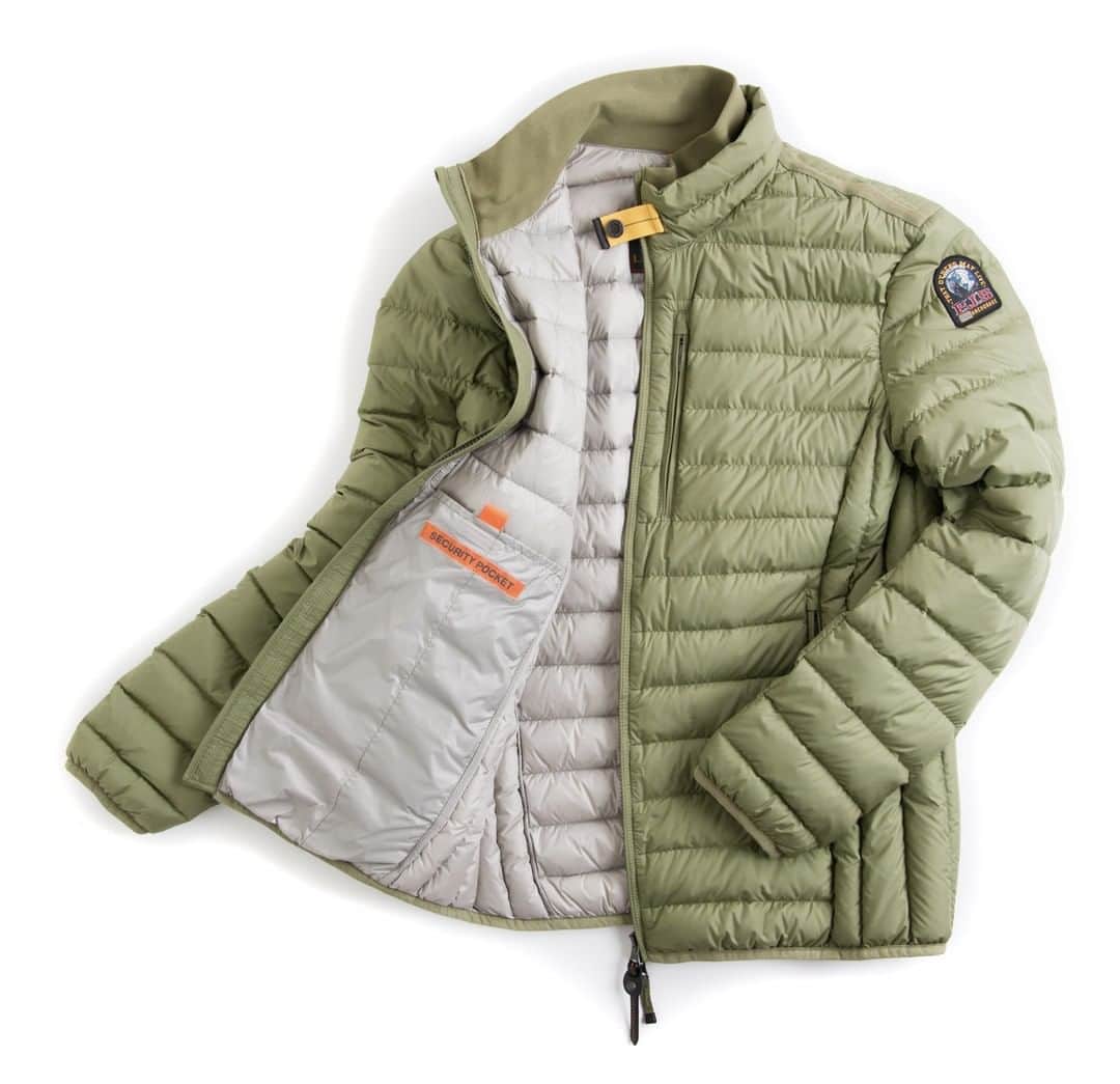 のインスタグラム：「Ugo is a classic 90/10 down-filled garment featuring simple designs and a lot of colour options. A casual essential for chilly spring nights! . . . #parajumpers #pjs #pjsfriends #jacket #spring #summer #springsummer #springsummer19 #springcollection #newcollection #adventurer #springtime #jacket #jackets #newin #springishere #nature #adventure #explore #travel #traveller #explorer #ss19 #lanzarote #lightpuffer #superlightweight #UGO」