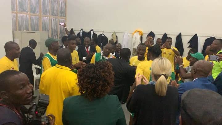 カースティ・コベントリーのインスタグラム：「🇿🇼#WarriorsWin🇿🇼 This is what happens when a team comes together. This win is made even more special as it was in honour of the families affected by Cyclone Idai. I am so proud of our men, we are all so proud of our men. ❤️#GoWarriorsGo❤️」