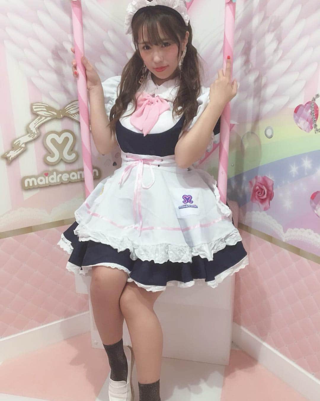 河西あみさんのインスタグラム写真 - (河西あみInstagram)「メイドカフェでこの前オフ会した時のやつ❤️ メイド喫茶は働いてたけど今までやったアルバイトで一番楽しかったなー。  もはや誰かの専属のメイドになりたい🤝  #メイドカフェ  #めいどりーみん  #maidcafe  #otaku  #japanesegirl  #jav」3月25日 1時26分 - ami_kasai_japan