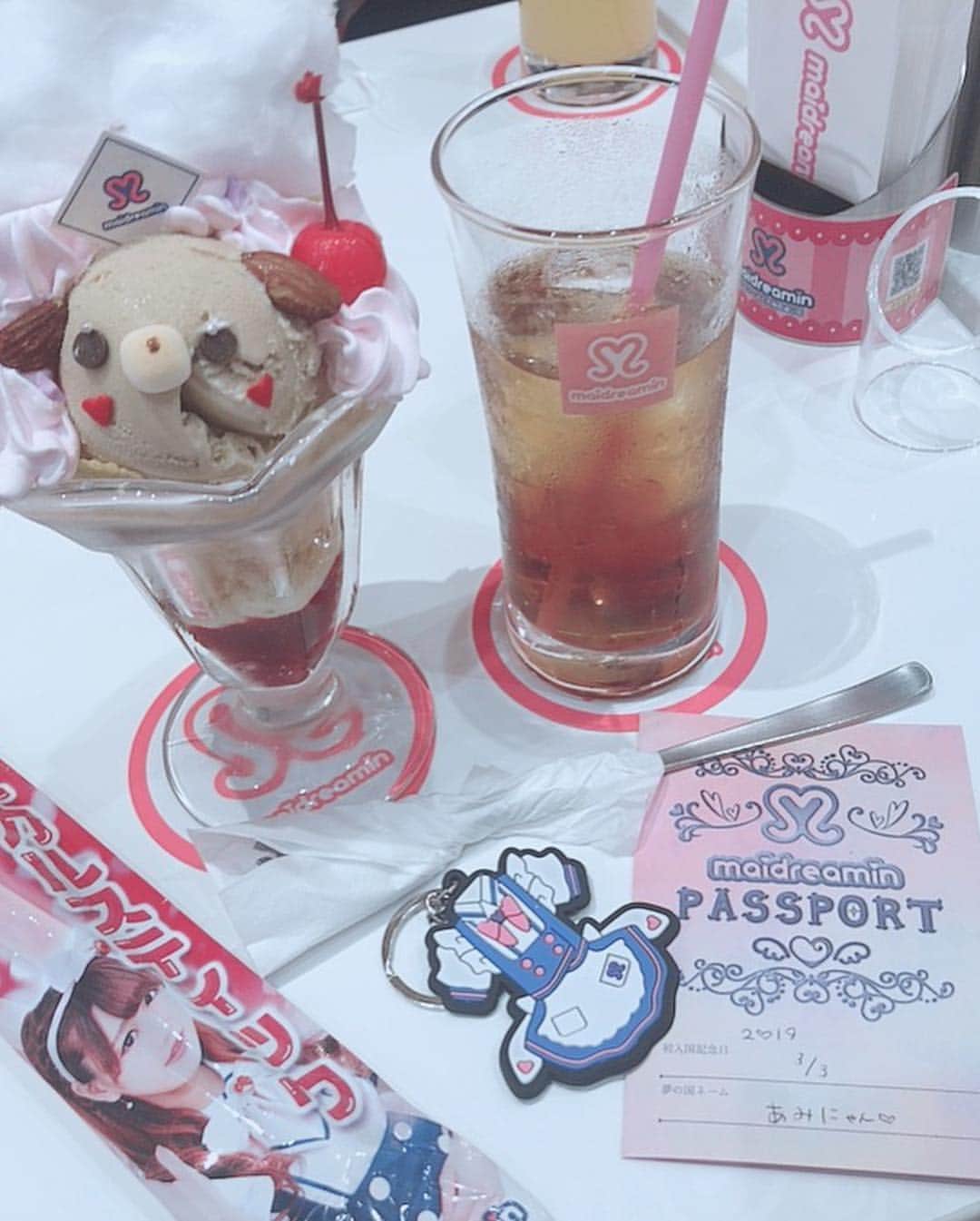 河西あみさんのインスタグラム写真 - (河西あみInstagram)「メイドカフェでこの前オフ会した時のやつ❤️ メイド喫茶は働いてたけど今までやったアルバイトで一番楽しかったなー。  もはや誰かの専属のメイドになりたい🤝  #メイドカフェ  #めいどりーみん  #maidcafe  #otaku  #japanesegirl  #jav」3月25日 1時26分 - ami_kasai_japan