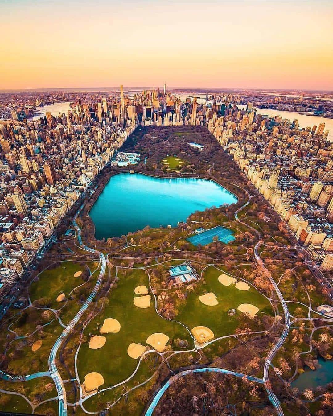 Wonderful Placesさんのインスタグラム写真 - (Wonderful PlacesInstagram)「Central Park - New York ✨💛💛💛✨ . Picture by ✨✨@m_bautista330✨✨ #wonderful_places for a feature 💛」3月25日 1時27分 - wonderful_places