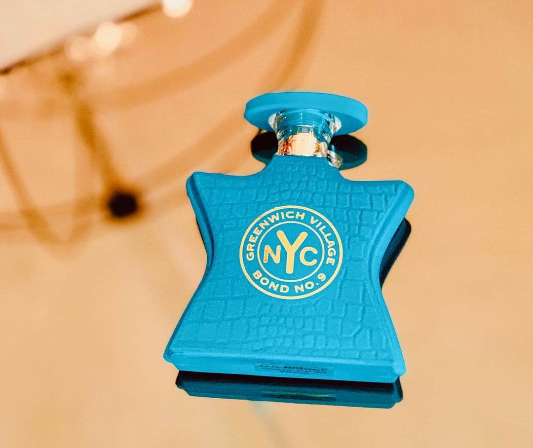 のインスタグラム：「Greenwich Village—the perfect spring scent now available on bondno9.com!  #bondno9 #bondno9ny #newyork #newyorkcity #greenwichvillage #fragrance #perfume #love」