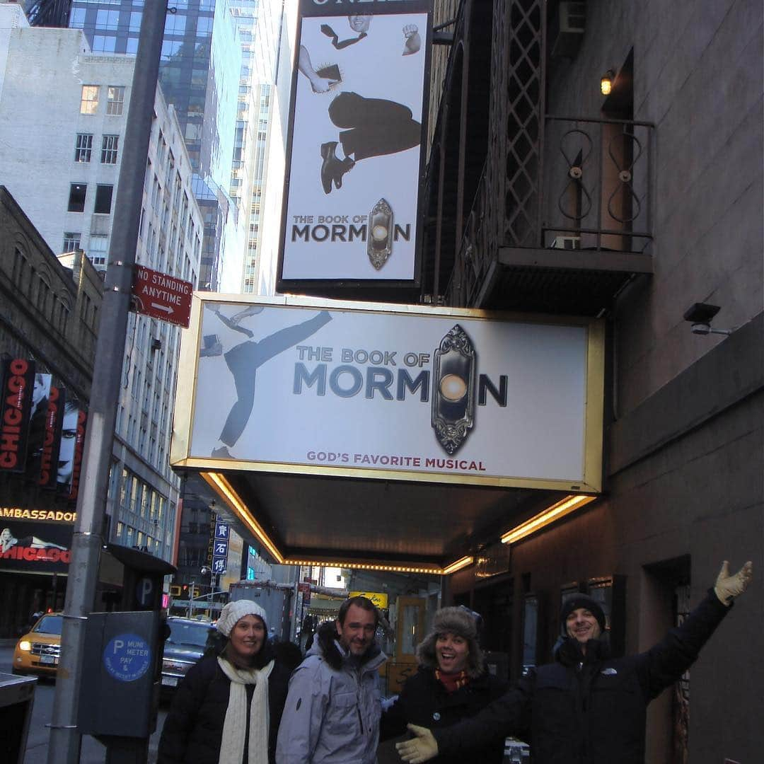 アンドリュー・ラネルズさんのインスタグラム写真 - (アンドリュー・ラネルズInstagram)「Happy 8th Anniversary to The Book of Mormon! Truly, the book that changed my life. I will be forever grateful for that experience and opportunity. #hasadigaeebowai」3月25日 2時37分 - andrewrannells