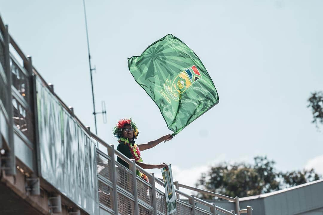 エド・シーランさんのインスタグラム写真 - (エド・シーランInstagram)「Went to watch some South African cricket today. Excuse the shirt please if you’re English, I was caught up in the moment, you understand yeah? Cool 📸 @zakarywalters」3月25日 2時54分 - teddysphotos