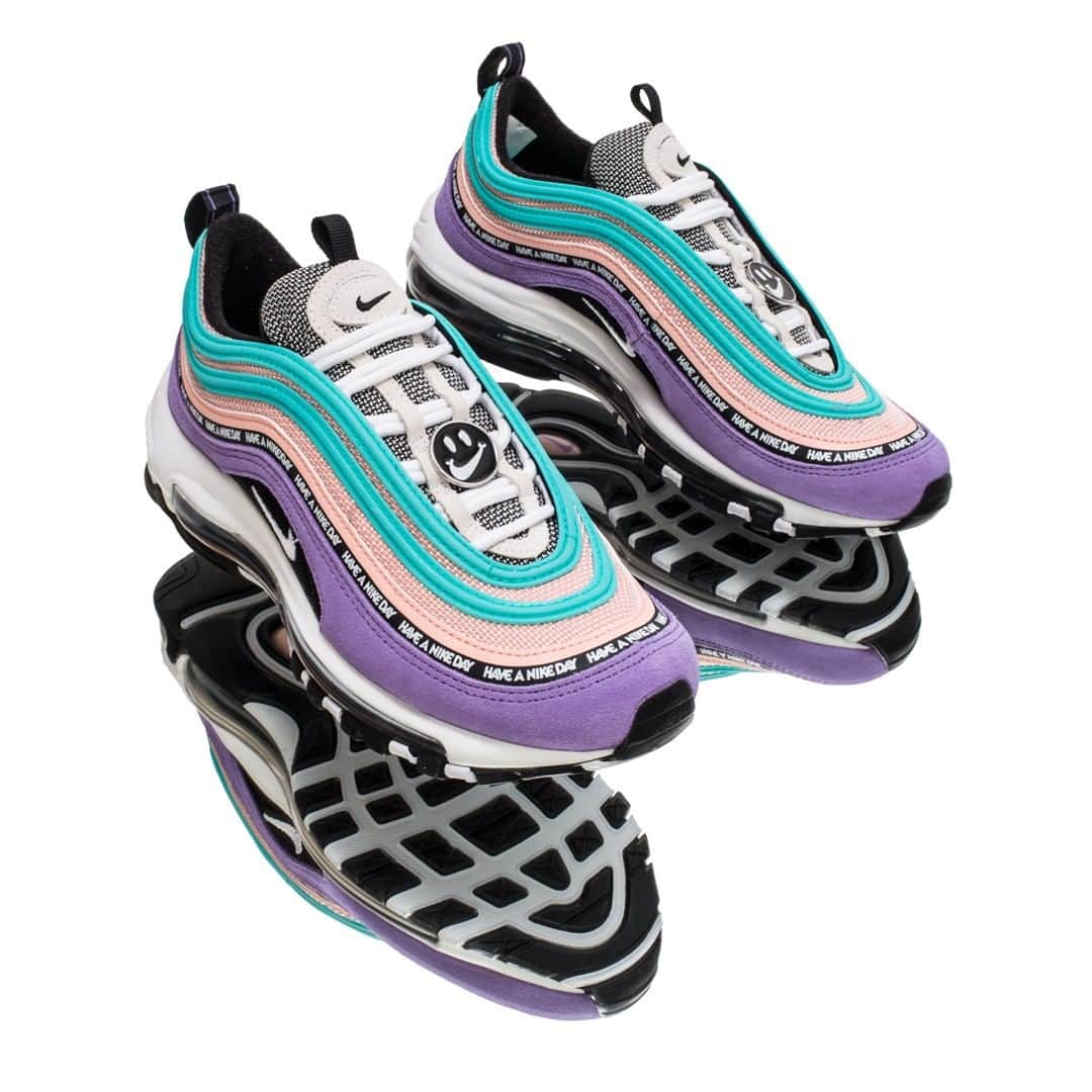 Flight Clubさんのインスタグラム写真 - (Flight ClubInstagram)「Nike applies a vivid trio of colors to the conventional paneling on the Air Max 97, while adding its celebratory "Have A Nike Day" branding on the deubré and around the lowest stripe.」3月25日 3時00分 - flightclub