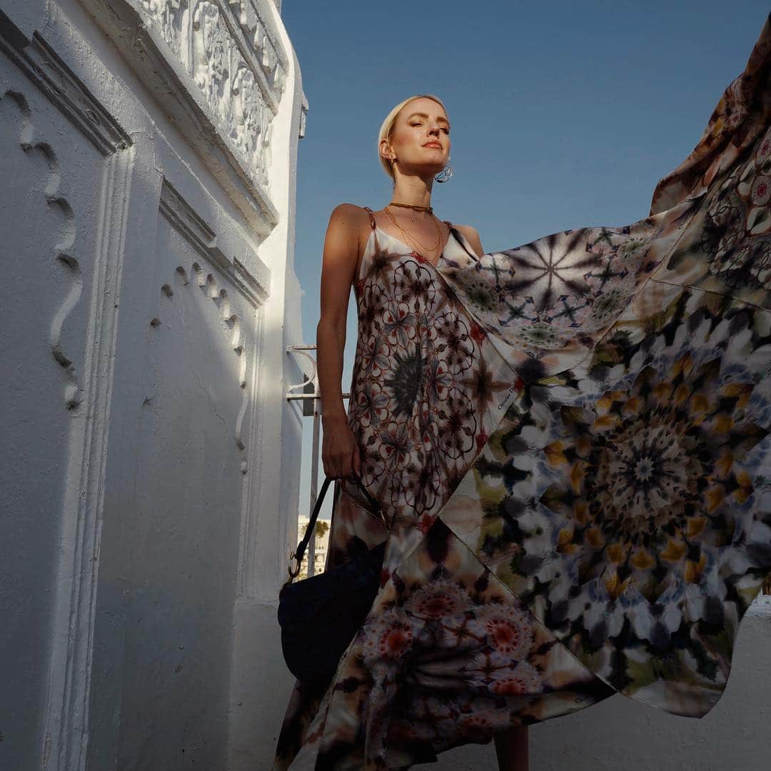 レオニー・ハンネさんのインスタグラム写真 - (レオニー・ハンネInstagram)「Preview of @dior spring/summer ‘19, shot in the Indian sun. 🌅 Anzeige/Ad #DiorSS19 #Dior #Udaipur #India」3月25日 3時11分 - leoniehanne
