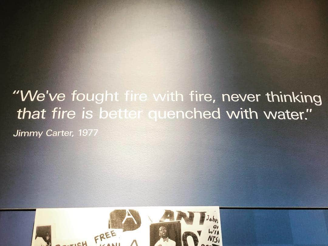 ジョン・ロス・ボウイさんのインスタグラム写真 - (ジョン・ロス・ボウイInstagram)「1) Carter Presidential Center 2) Stan Lee fan art during the energy crisis 3) nice quote 4) Jimmy and Rosalind building houses with @habitatforhumanity  5) nope  6) one final exterior shot」3月25日 3時11分 - johnrossbowie