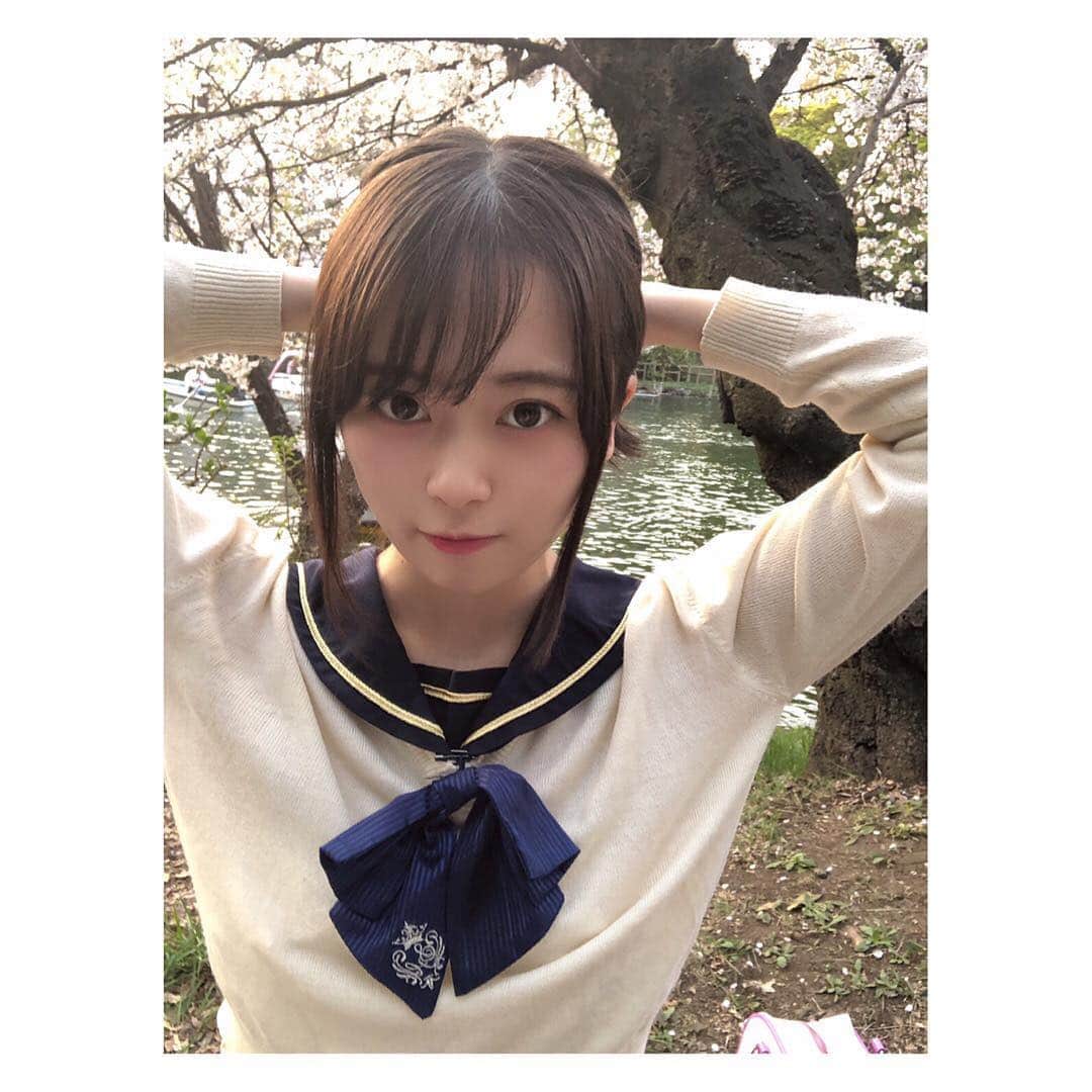 我妻美月のインスタグラム：「🌸 ． ． ． #オスカープロモーション #セーラー服 #secrethoney #女子大生 #18歳 #japanesegirl #ootd #🌸 #お花見 #instagood  #메이크 #봄 #大学生 #栄養士の卵」