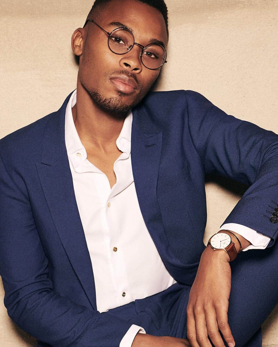 ダニエルウェリントンさんのインスタグラム写真 - (ダニエルウェリントンInstagram)「@zulumkhathini looking sharp as always. Swipe left to see Zulu's favorite timepiece. #DWmoments #DanielWellington」4月8日 23時06分 - danielwellington