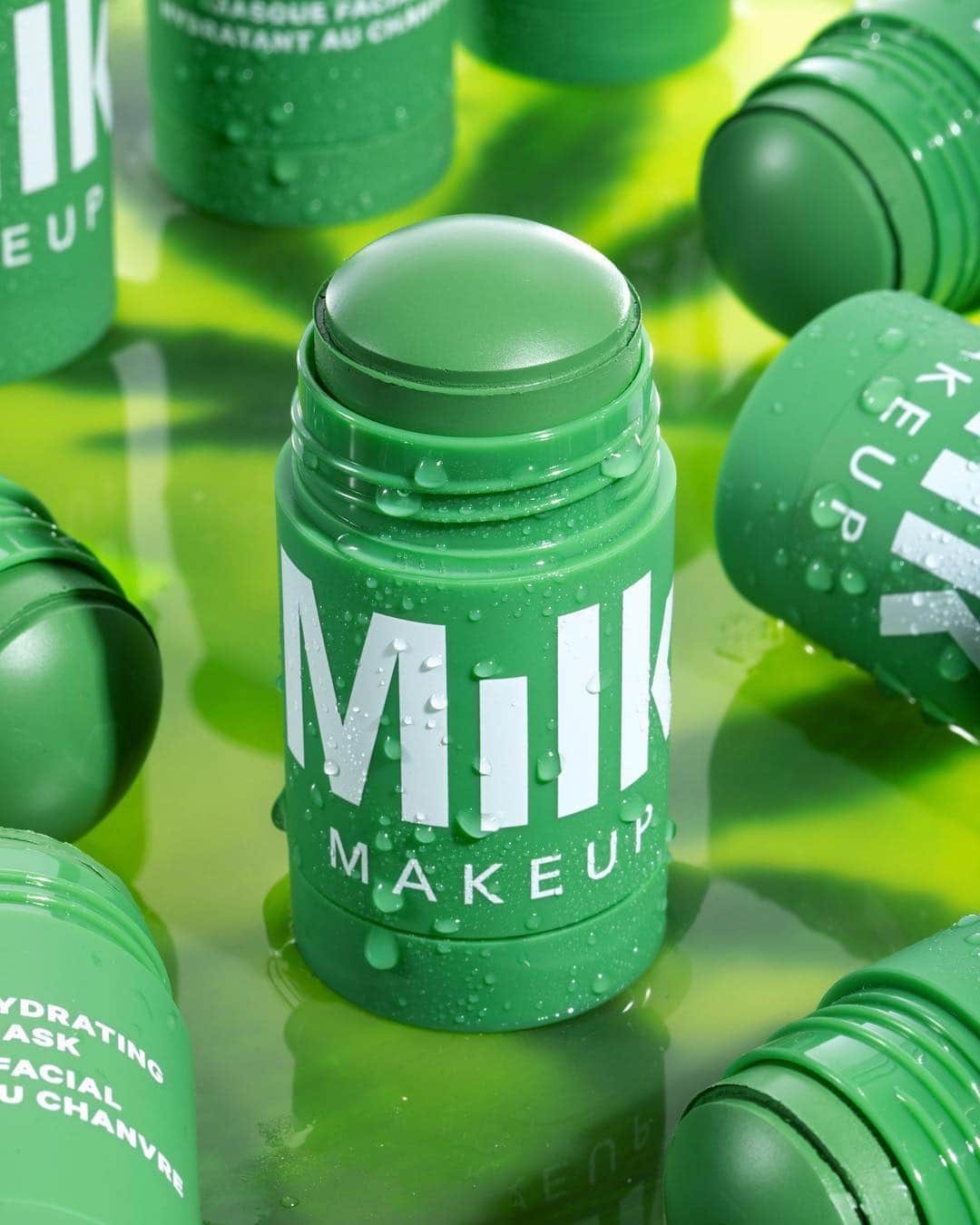 セフォラさんのインスタグラム写真 - (セフォラInstagram)「#Regram @MilkMakeup #LinkInBio . . . Kicking off our MONTH OF KUSH with our 🚨NEW🚨 cannabis mask ✨ - Get hydrated in a flash with cannabis mask, available now on @sephora.com. - Our Cannabis Hydrating Mask moisturizes, calms, and soothes for a revitalized complexion. It's infused with: 💚Hemp-derived cannabis seed oil for long-lasting hydration 💚Aloe vera to calm and soothe」4月8日 23時12分 - sephora