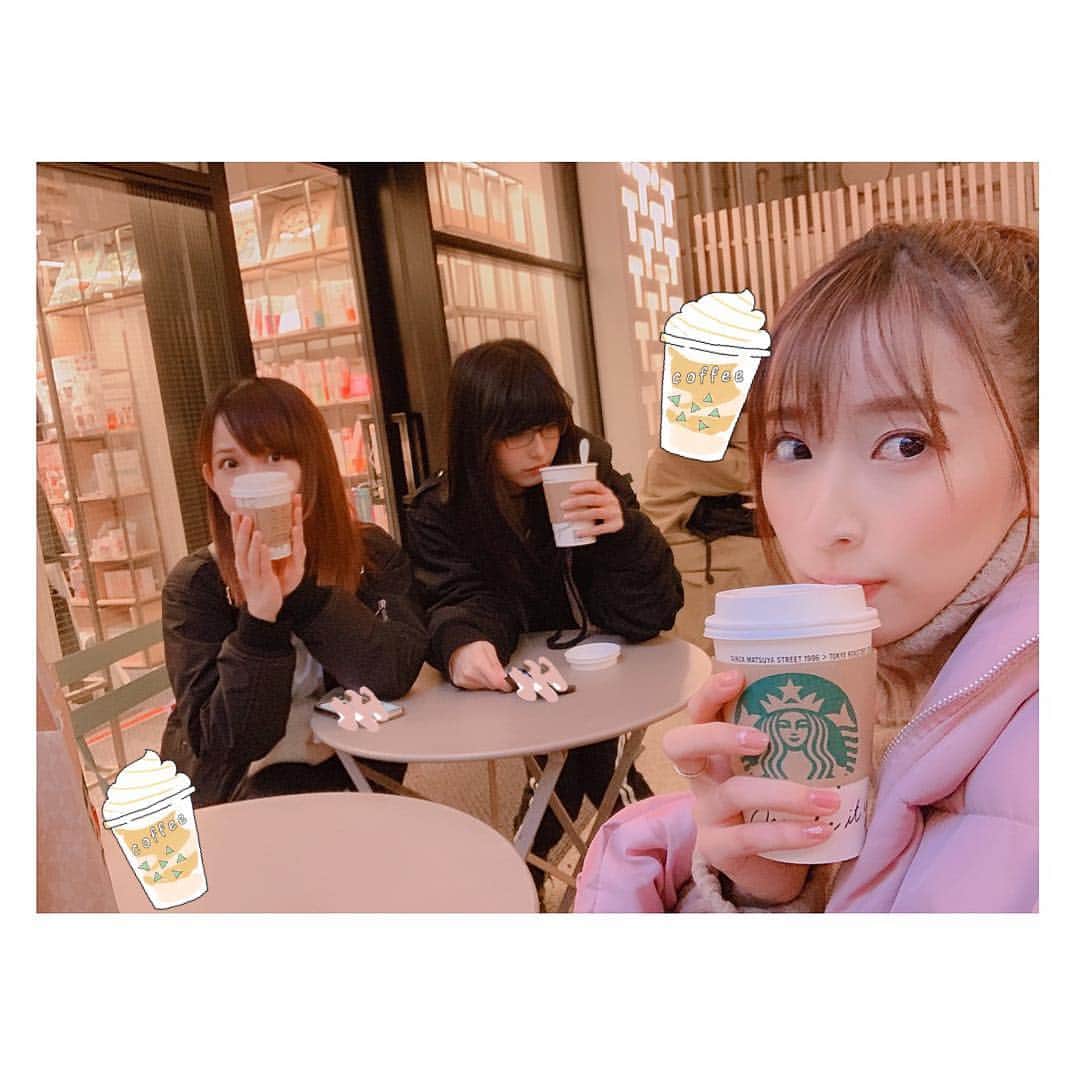 井坂仁美さんのインスタグラム写真 - (井坂仁美Instagram)「. 今日は、すっごく寒かったね⸜(´⊿`)⸝ 気温の変化で風邪ひかないよーにね！ . GIRLSは絶賛リハーサルでした♡ 合間にお茶したよぉぉ🍵 . ワンマンまであと少し！ 頑張らんと間に合わんよー！！ . 4/20はアヤの振り付け曲や 新衣装披露もあるよーん💓 そんなおニューなGIRLSと一緒に 終演後チェキも撮れちゃうよ( ⊙‿⊙)✨ . . #井坂仁美 #hitomiisaka #仮面ライダーGIRLS #kamenridergirls #KRGS #kamenrider #仮面ライダー」4月8日 23時16分 - hitomi_ankh