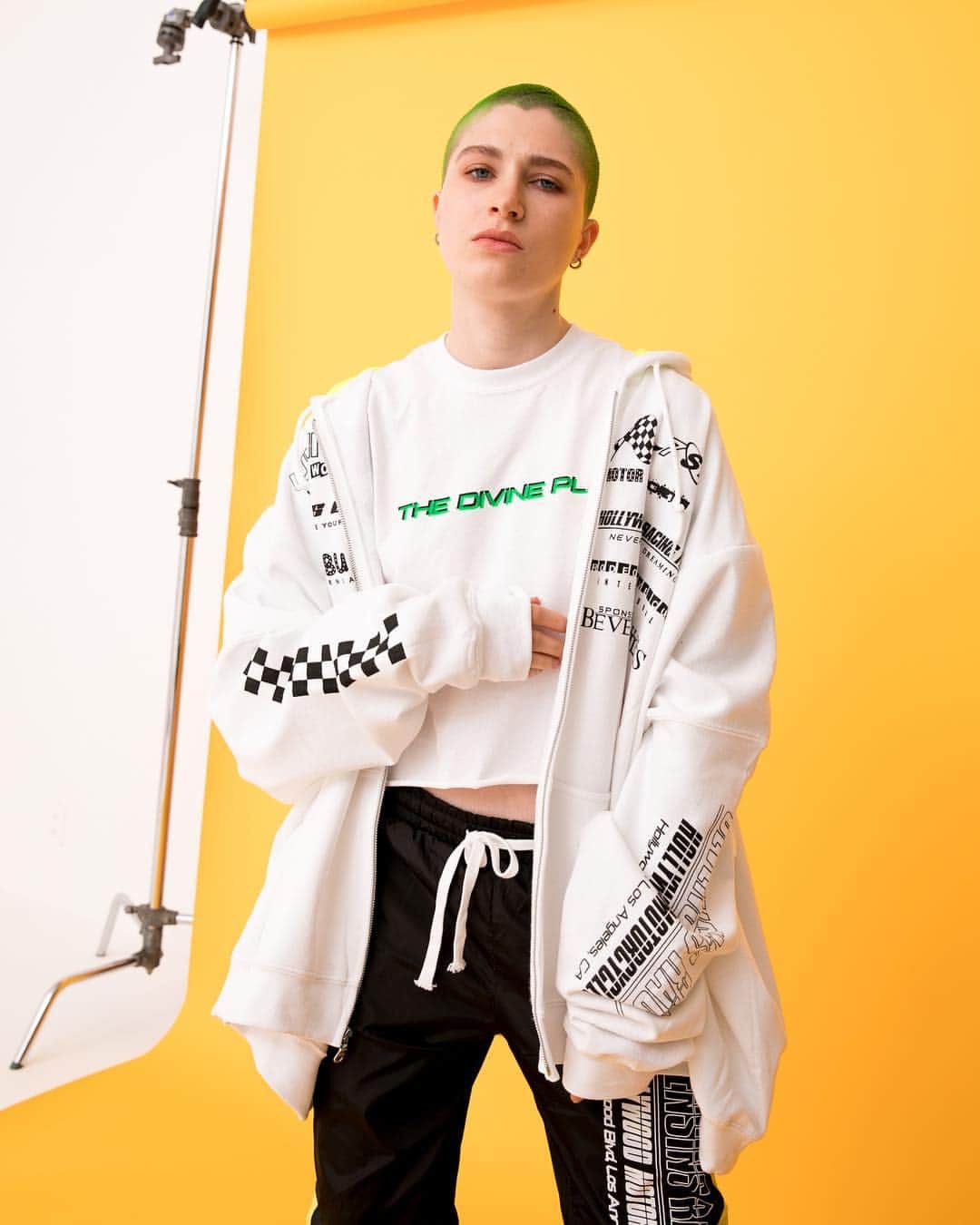 植野堀誠さんのインスタグラム写真 - (植野堀誠Instagram)「@sevensins_hollywood #racingcollection fake sponsors printed big hoodie white. #limited30」4月8日 23時26分 - makotouenobori