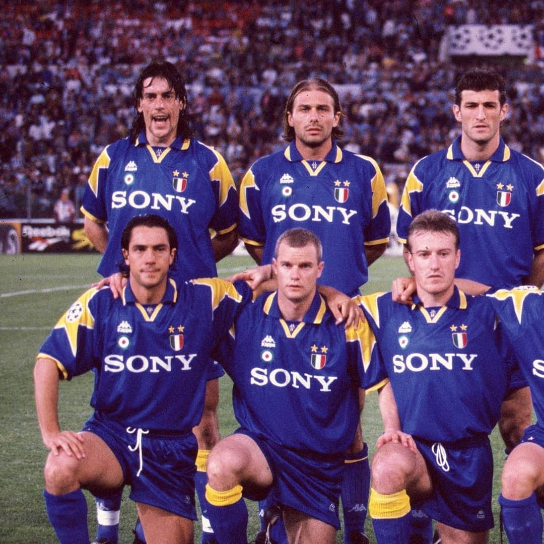 ユヴェントスFCさんのインスタグラム写真 - (ユヴェントスFCInstagram)「Can you name all the players of this #AjaxJuve line-up in the 1996 @championsleague final? 🏆  #UCL #FinoAllaFine #ForzaJuve」4月8日 23時26分 - juventus