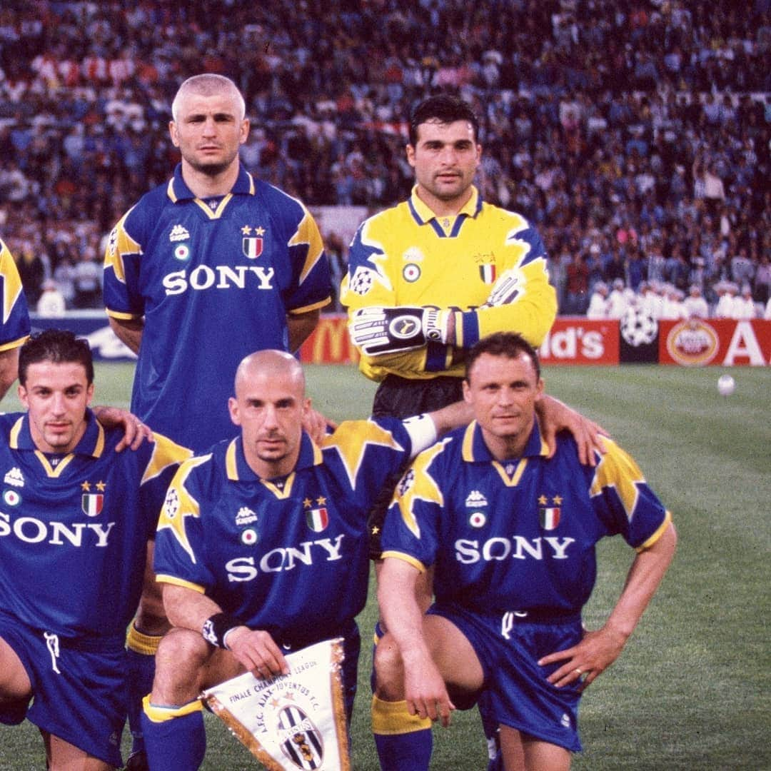 ユヴェントスFCさんのインスタグラム写真 - (ユヴェントスFCInstagram)「Can you name all the players of this #AjaxJuve line-up in the 1996 @championsleague final? 🏆  #UCL #FinoAllaFine #ForzaJuve」4月8日 23時26分 - juventus