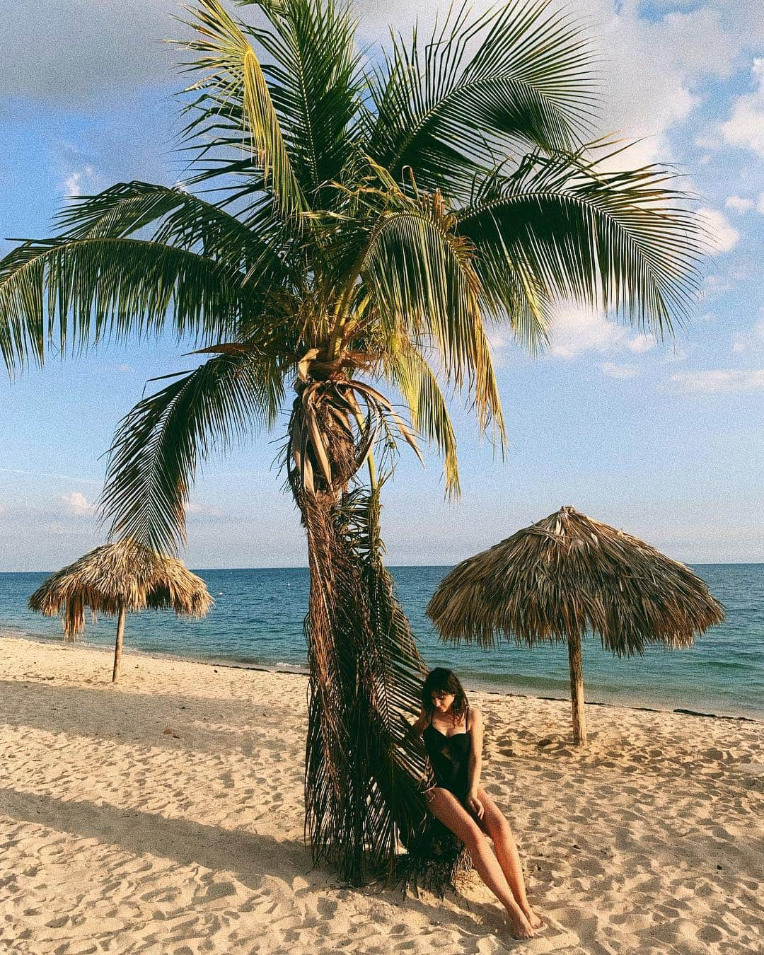 ベティ・オウティエさんのインスタグラム写真 - (ベティ・オウティエInstagram)「Il y a aussi la mer des Caraïbes à Trinidad 🌴🌴🌴 . #trinidad #cuba #playaacon」4月8日 23時34分 - bettyautier