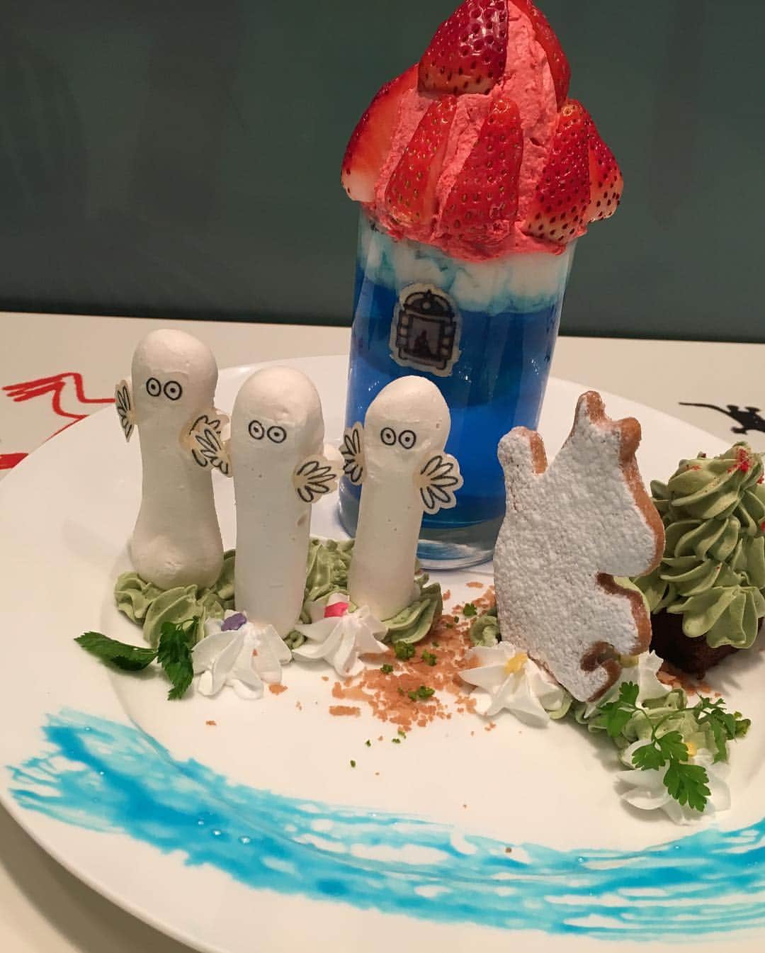 小橋めぐみさんのインスタグラム写真 - (小橋めぐみInstagram)「ムーミン展のコラボメニュー。 本気です。 ニョロニョロ、アスパラです。 全部頼んで、ムーミンパーティーをしたいです。 #ムーミン展」4月8日 23時52分 - megumikok
