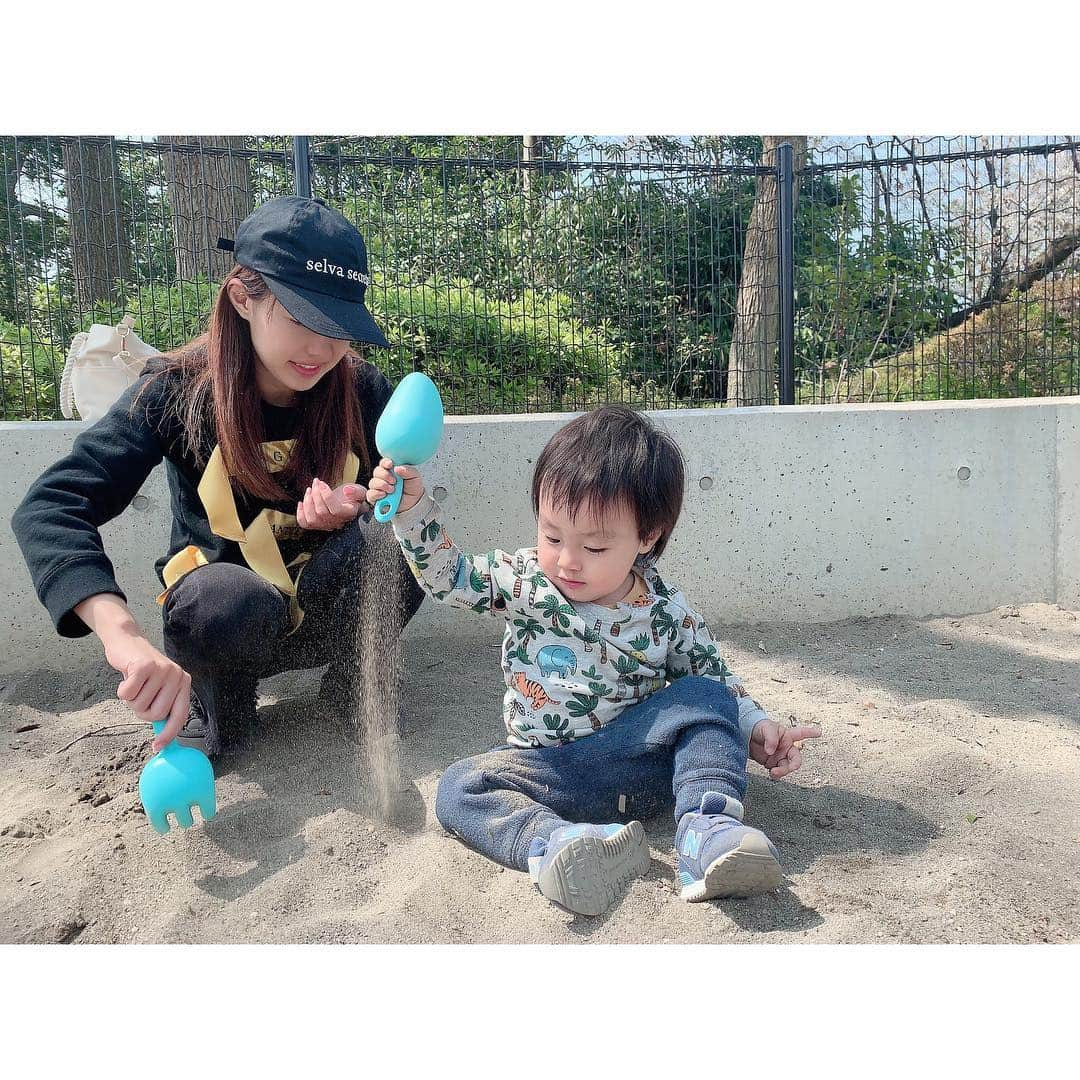 川崎希さんのインスタグラム写真 - (川崎希Instagram)「公園だよ〜💓💓💓 #play #mud #1years7month」4月8日 23時53分 - kawasakinozomi