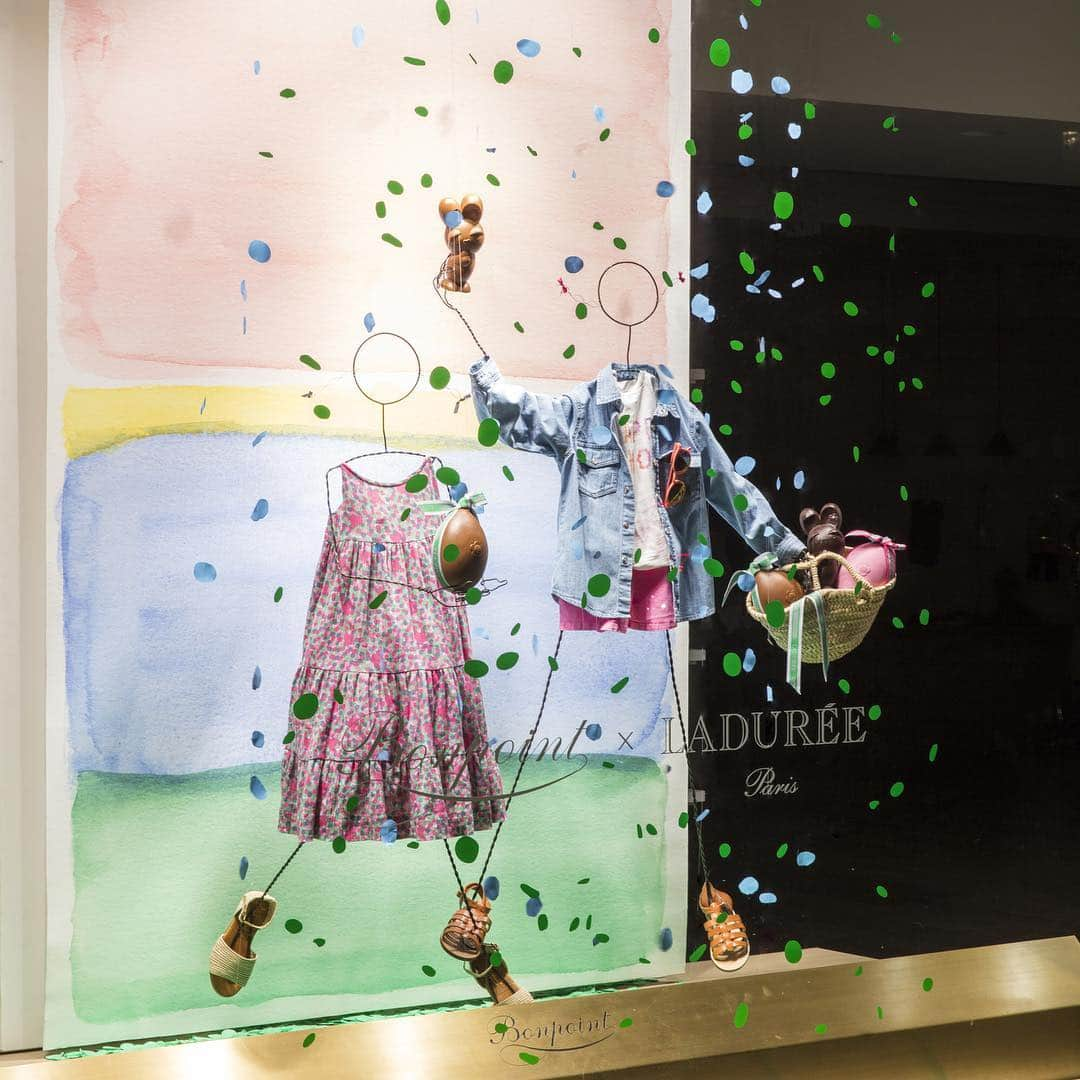 bonpointさんのインスタグラム写真 - (bonpointInstagram)「Unveiling the Bonpoint Royale windows to celebrate the Easter season! Come visit us and discover all the treasures of the collection. The Bonpoint wardrobe for the summer season is a dream for every boys and girls! Swipe left for more... . . . #BonpointxLaduree #Easter #Easterseason」4月8日 23時57分 - bonpoint