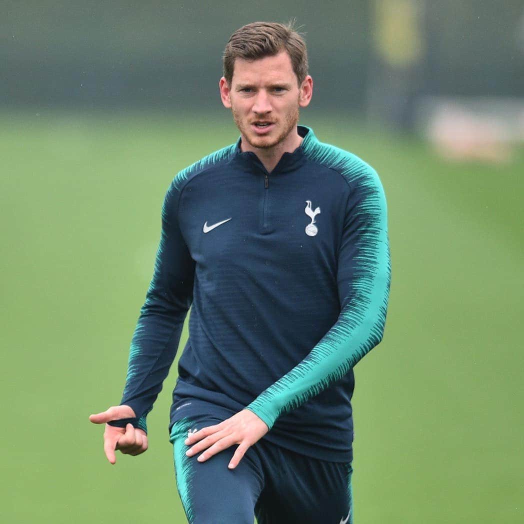 ヤン・フェルトンゲンのインスタグラム：「🔜🏟 Champions League. #COYS #UCL」
