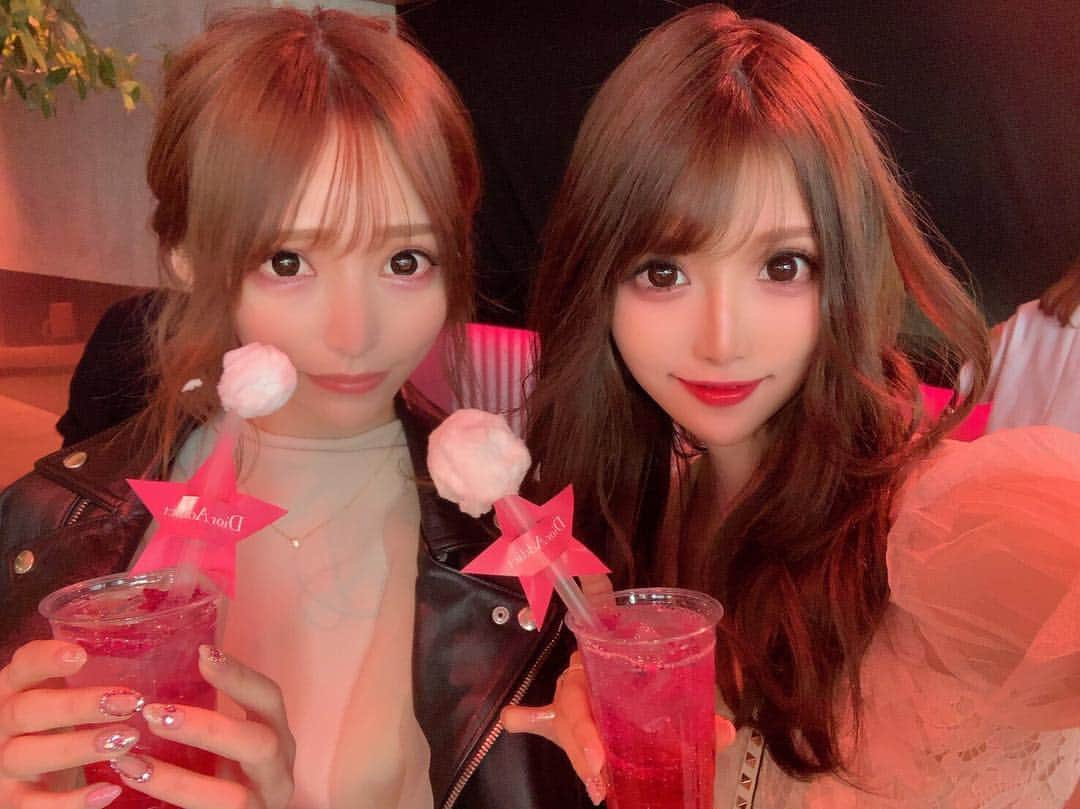 桜咲乃愛さんのインスタグラム写真 - (桜咲乃愛Instagram)「れいな先生とDiorの限定ショップ💓✨ 可愛かった～🥺💕⭐️ 限定ショップやってるの知らなかったから誘ってくれてよかった～💖ありがとうございます☺️♥️🎀 全部ピンクで可愛かった💖 映え映え（笑）  #Dior#diormakeup #ディオール#ディオール限定ショップ#ポップアップストア#れいな先生#歌舞伎町#歌舞伎町キャバ嬢」4月9日 0時01分 - noasama1101