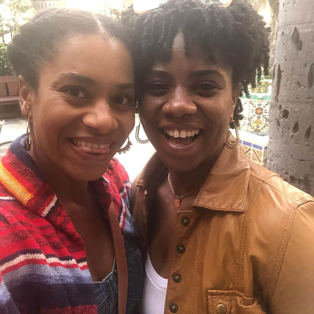 Kelly McCrearyさんのインスタグラム写真 - (Kelly McCrearyInstagram)「Always a treat to see @youfoundkimberly doing her thing on stage! She was nothing short of amazing in “Black Superhero Magic Mama” at @geffenplayhouse! And a visit from the sis @cmccrearyyoga made the weekend extra sweet! 🤗❤️」4月9日 0時03分 - seekellymccreary