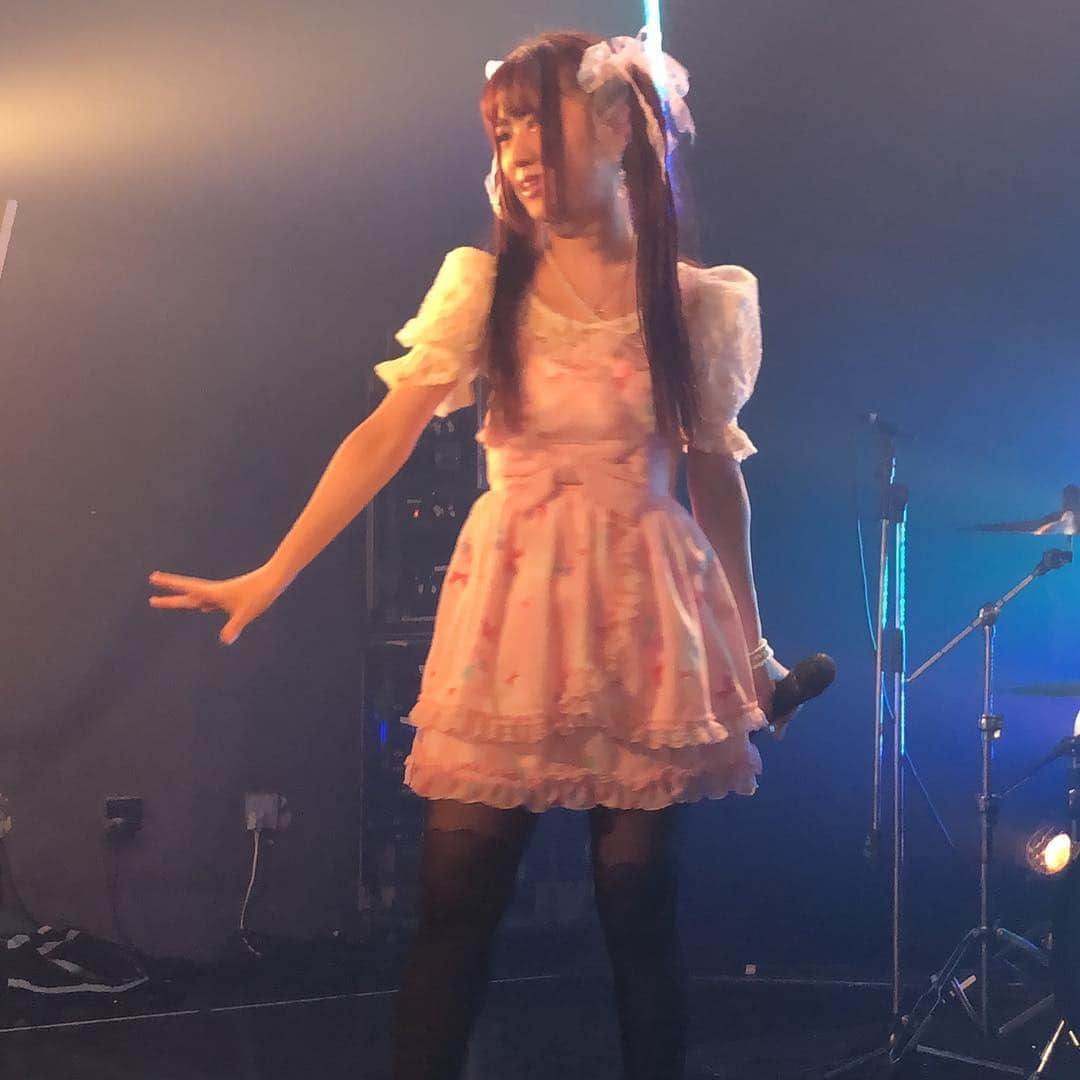 絵仁さんのインスタグラム写真 - (絵仁Instagram)「live girl ♡ ♡ ♡ #stage #live #ssw #singer #singersongwriter #idol #japanesegirl #japan #morph #roppongi #happiness #sweetlolita #ribbon」4月9日 0時14分 - eni_tc