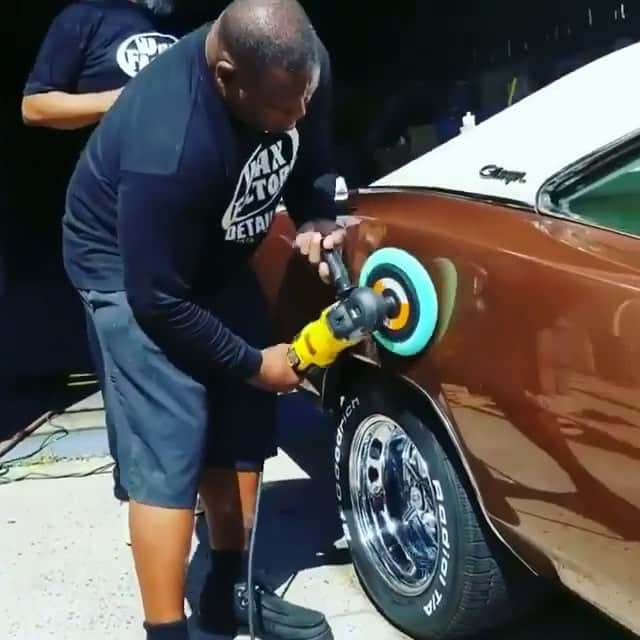 ファンクマスター・フレックスのインスタグラム：「I got a few mopars! My #69charger R/T so mean!!! @waxfactoryproducts making it look right!!!!! @cragarwheels x @bfgoodrichtires !!!! 440 bigblock!!!」