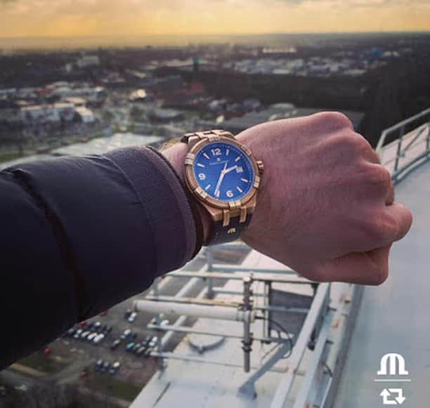 モーリスラクロアさんのインスタグラム写真 - (モーリスラクロアInstagram)「Pursue the things you love with the #AIKON Bronze 44mm, a stylish watch for a brand new start. #BeYourAikon Thanks to @thewatchzon3 for sharing! If you also want to be featured in the #MauriceLacroix feed, don't forget to use the hashtag #MLpickoftheweek.  #Watch #Reloj #LuxuryWatch #Swisswatch #HauteHorlogerie #montres #swisswatchmaking #WatchMaking #wotd #WatchesOfInstagram #uhren #watchfam #WatchLife #watchfamasia #savoirfaire #swissmade #whatsonmywrist #watchoftheday #watchaddict #dailywatches #instawatchdaily #instawatches #wiwt #womw」4月9日 0時18分 - mauricelacroix
