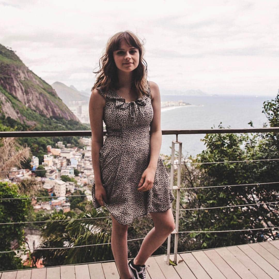 ガブリエル・アプリンさんのインスタグラム写真 - (ガブリエル・アプリンInstagram)「Looking back through old pics of when I went to Brazil.  I can't wait to return one day, I'm even learning Portugese! Bom gia, amo!  Lol 🇧🇷❤」4月9日 0時19分 - gabrielleaplin