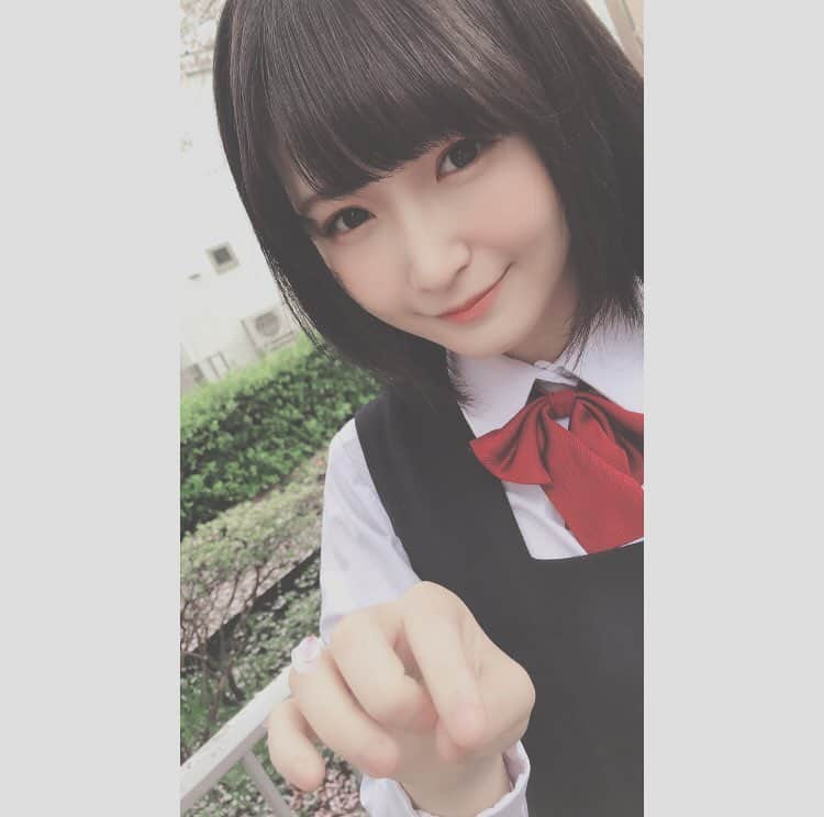 深田結梨（浅田結梨）さんのインスタグラム写真 - (深田結梨（浅田結梨）Instagram)「花びらが手に落ちてきた🤣  #av女優 #セクシー女優 #sexyactress #YuuriFukada  #YuuriAsada #深田結梨 #巨乳 #ロリ #JK #shorthair #fashion #love  #me #tbt #follow #cute #followme #photooftheday #happy #tagsforlikes #マーキュリー #勝手にファーストスター専属 #撮影中 #av」4月8日 15時26分 - yuuriman_