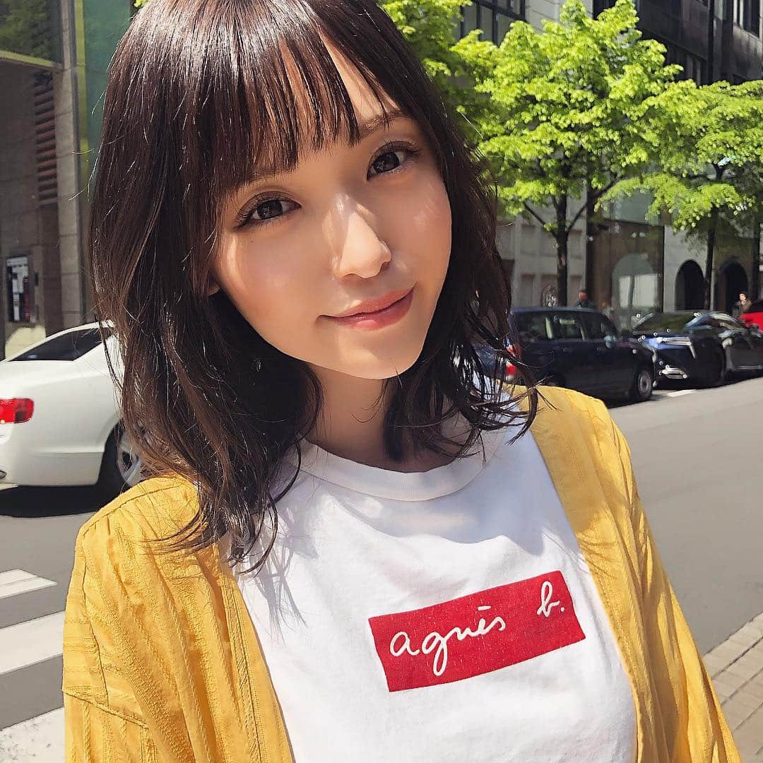 引地裕美さんのインスタグラム写真 - (引地裕美Instagram)「スワイプしてね❣️➠➠➠ . . 開幕戦に向けてカラーしてきた🌈 光に当たってキレイな感じにしてもらった❤️ . 来週も撮影だから落ち着いた色だけど 色落ちてもいい色になるように☺️💕 . . 前髪も丁度いい長さにしてもらったよ💇‍♀️❤️ . . いつも可愛くしてくれてありがとう💋 . . #引地裕美 #モデル #rq #レースクイーン #サロモ #サロンモデル #agnesb」4月8日 15時28分 - yuumihikichi