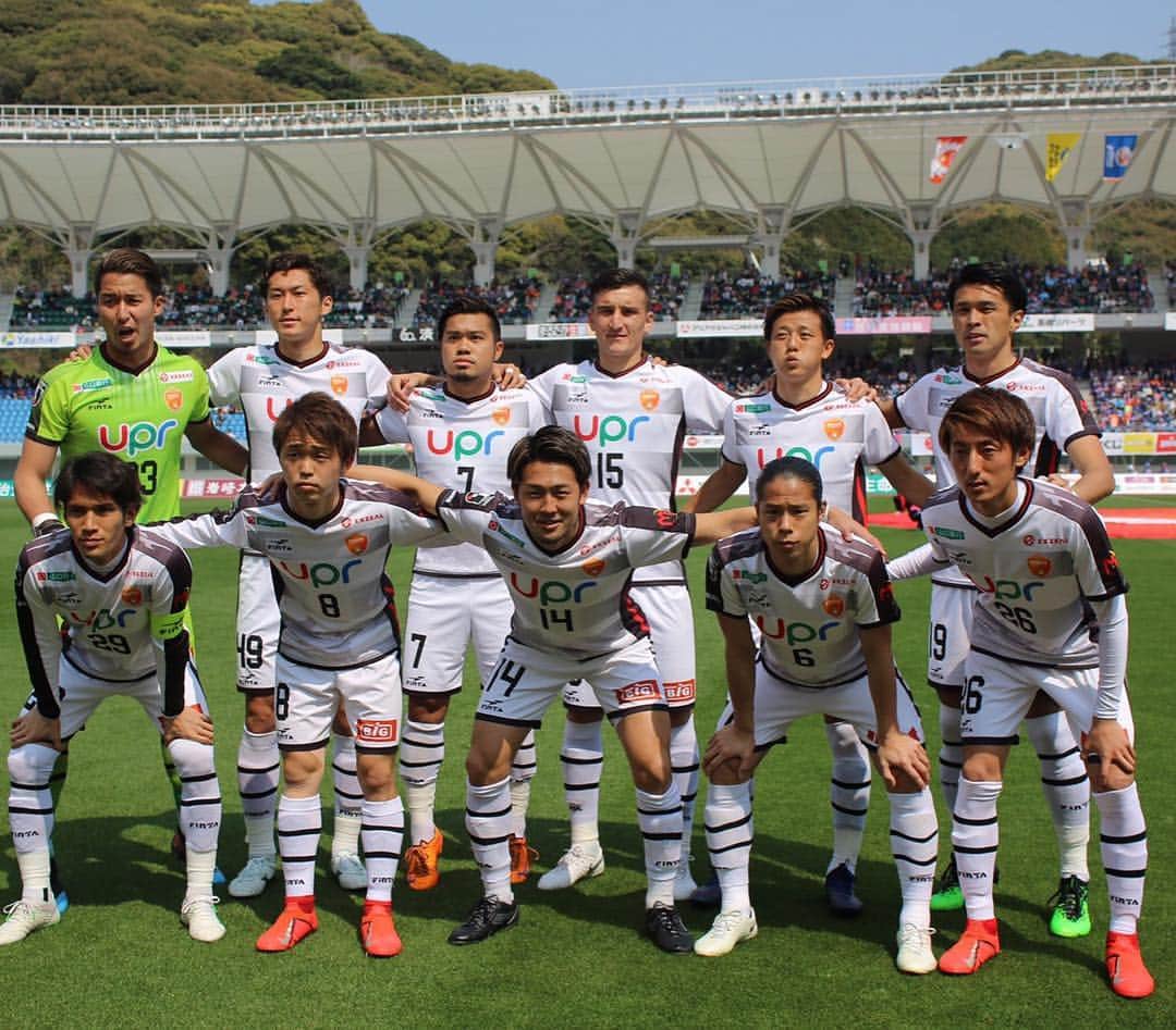 のインスタグラム：「昨日はたくさんの応援ありがとうございました。個人チャントも歌ってくださりとても嬉しかったです！ 自分にとってレノファ山口でのデビュー戦でもあってとても勝ちきりたい試合でしたが悔しい引き分けという結果になってしまいました。 来週こそは勝利出来るように頑張っていこうと思います！」