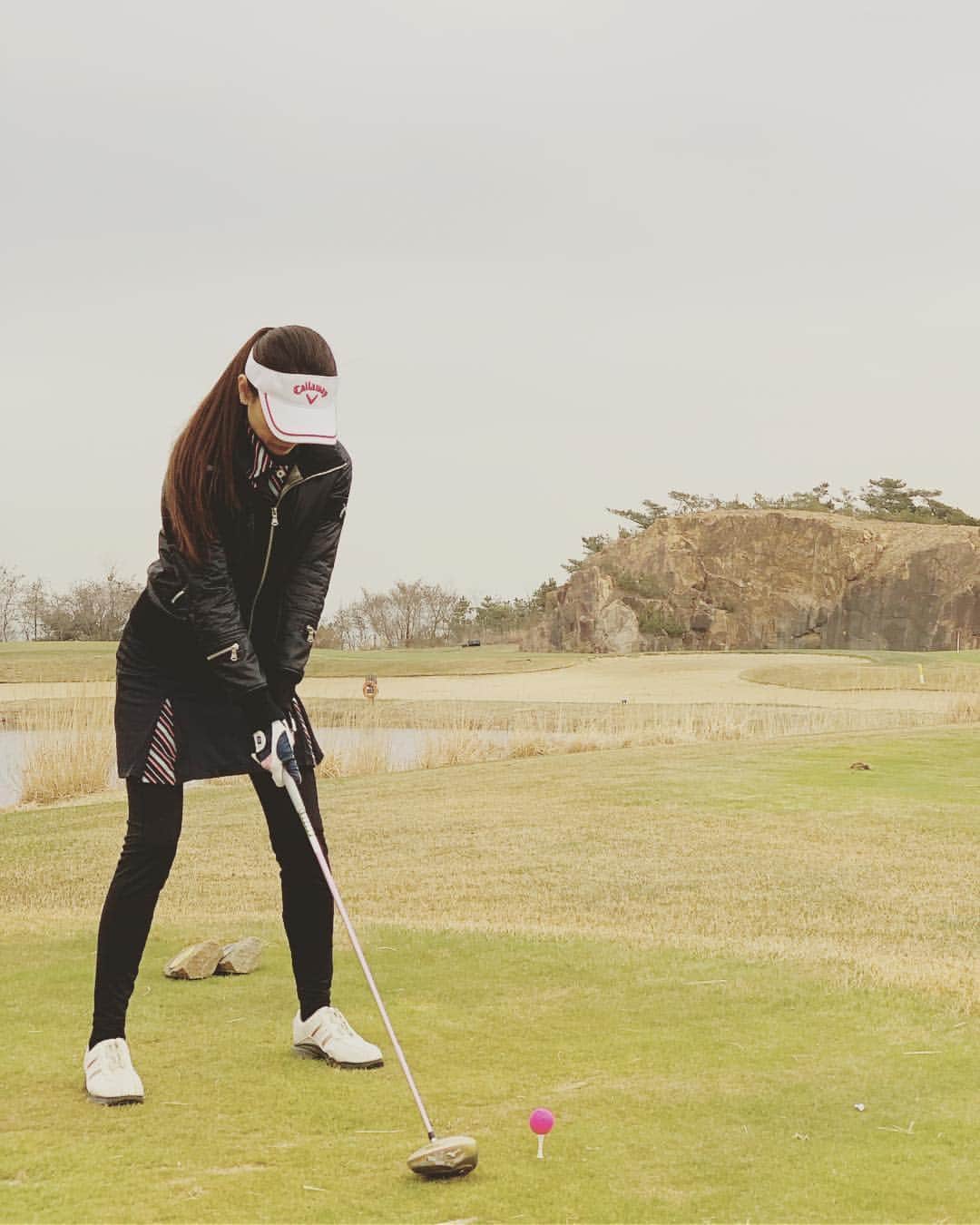 杏さゆりさんのインスタグラム写真 - (杏さゆりInstagram)「golf@korea🏌️‍♀️✨ 韓国でゴルフ😊 . ドライバーが気持ちよく当たる様になって嬉しい😆✨ イップス克服してきたかな？🤗 . #ゴルフ #golf #韓国 #korea #インチョン #仁川 #incheon #sky72 #sky72golfclub  #ハヌルコース  #杏さゆり #SayuriAnzu」4月8日 15時50分 - anzu_sayuri_official